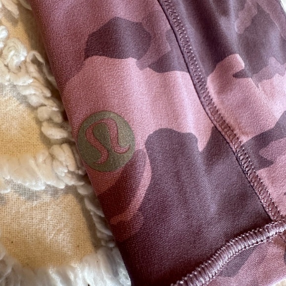 LIKE NEW! Lululemon Sculpt Tank Cropped Incognito Camo Pink sz 6 - Picture 3 of 9
